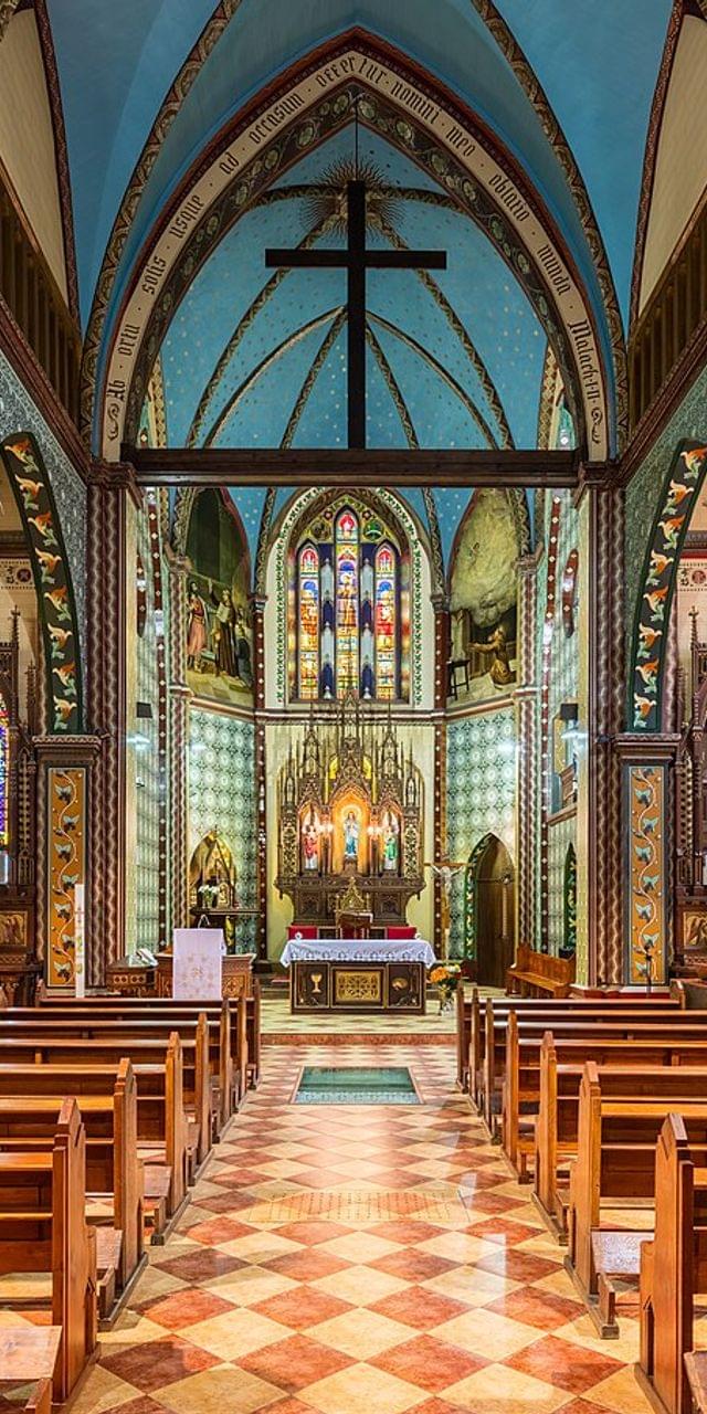 Catedral_de_San_Pablo_de_la_Cruz__Ruse__Bulgaria__2016-05-27__DD_11-13_HDR.jpg